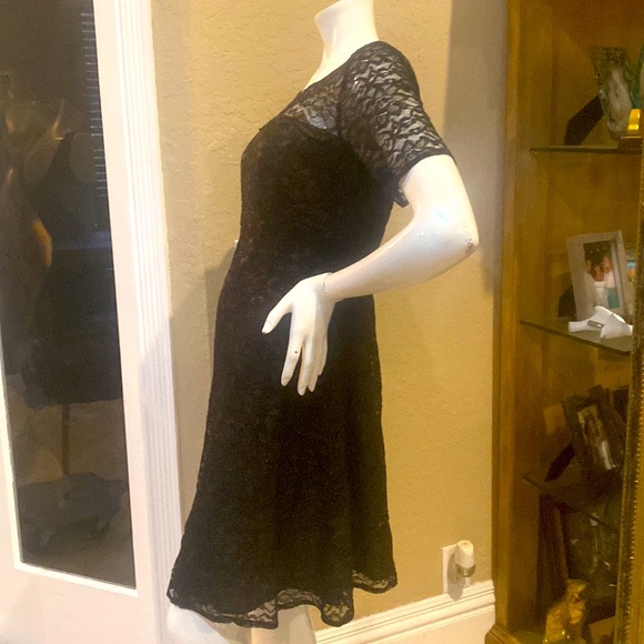 Donna Morgan for Pea In The Pod Black/Gold Lace Maternity Dress Sz S - Picture 7 of 8